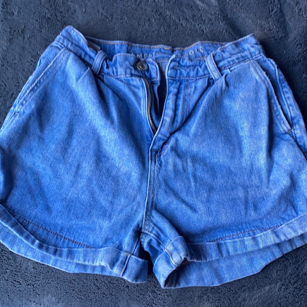 American Eagle Balloon shorts.